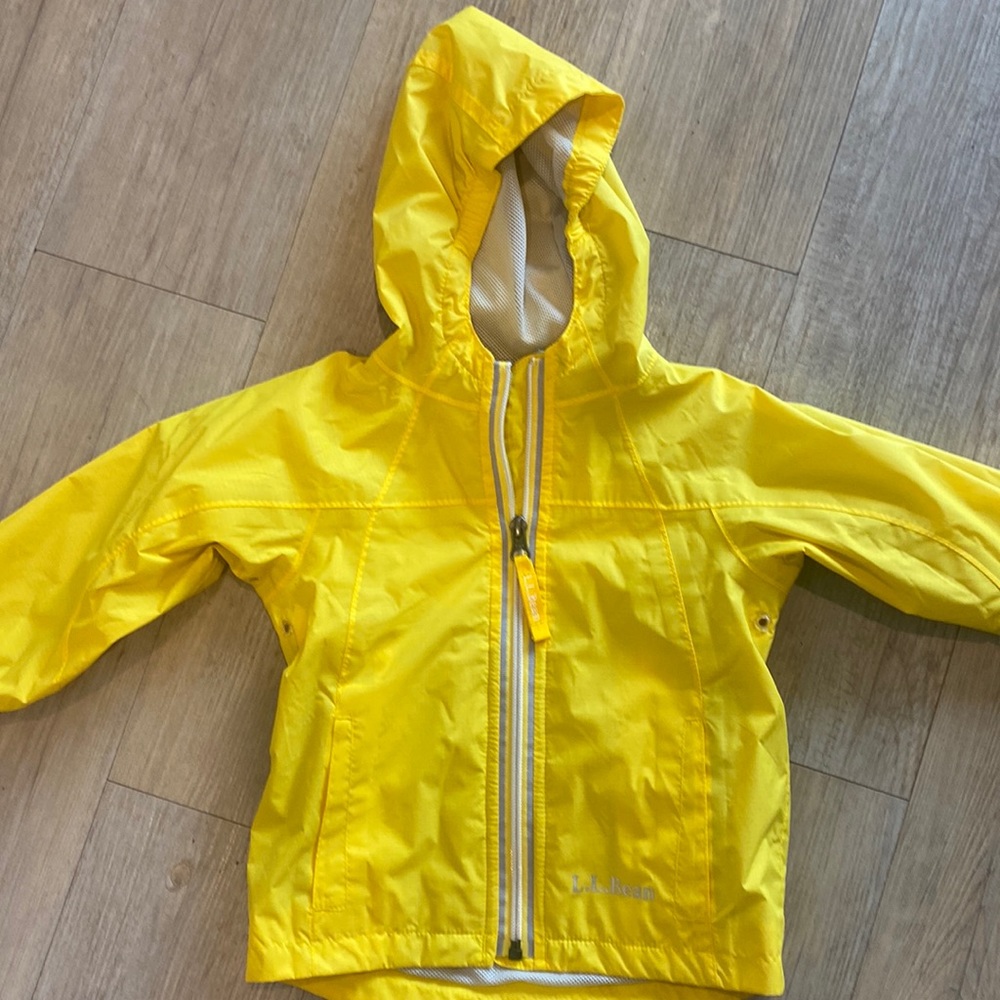 LL Bean Discovery Rain Jacket NWT